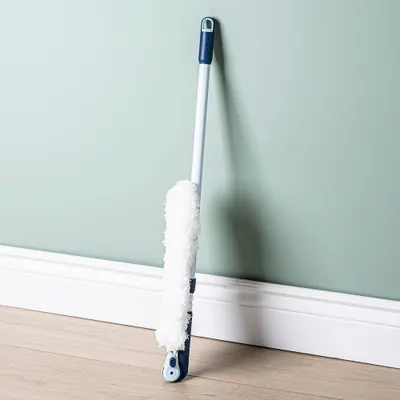 Casabella Eco-Friendly Multi-Angle Microfiber Duster (White/Grey)