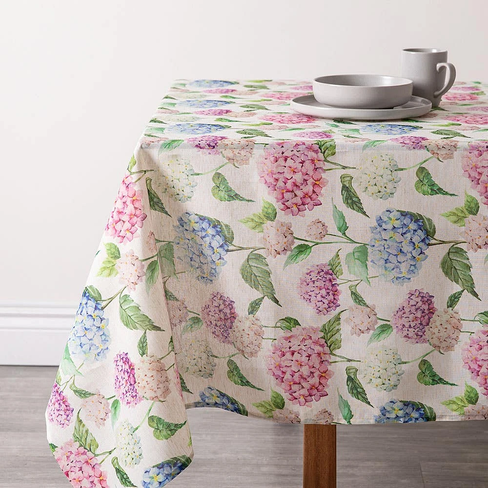 Harman Printed 'Hydrangea' Linen Tablecloth (60x120")