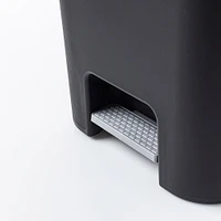 Sterilite Stepon Garbage Can 45 L (Black)