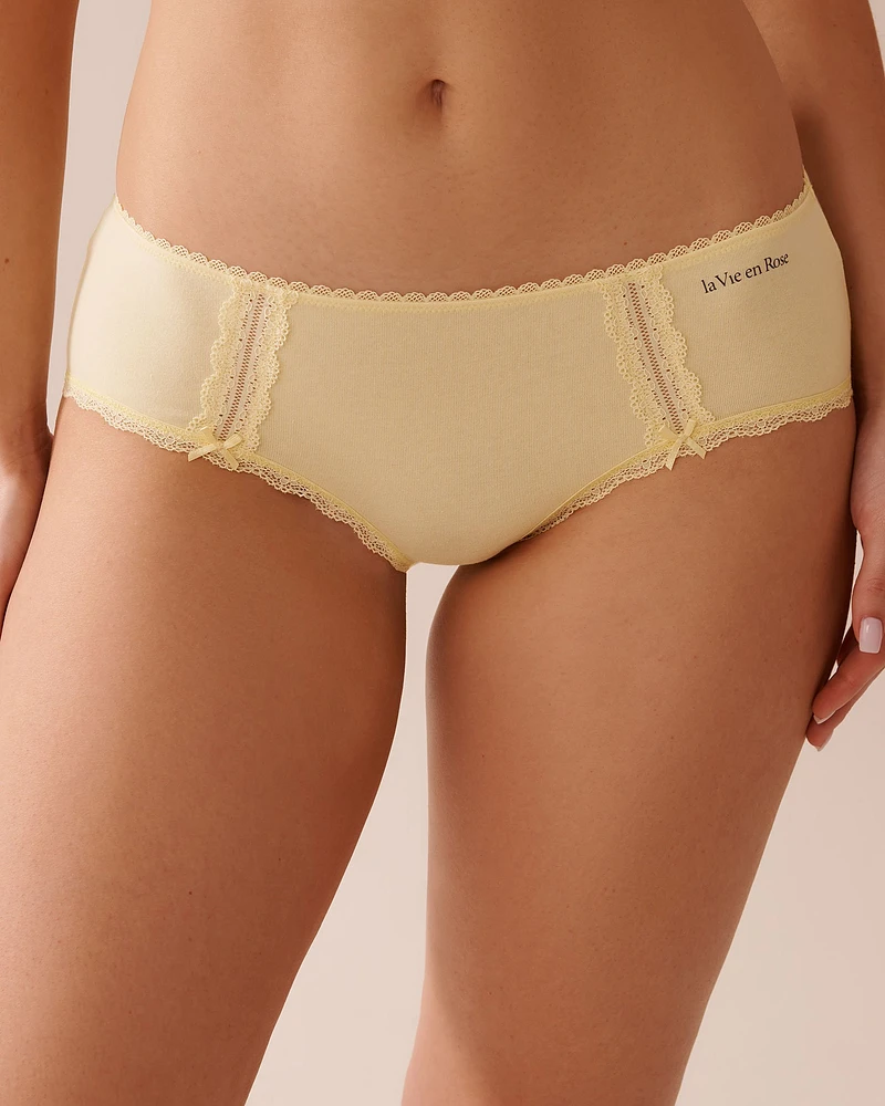 Culotte aux hanches coton et détails de dentelle