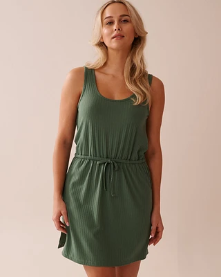 Robe côtelée sans manches