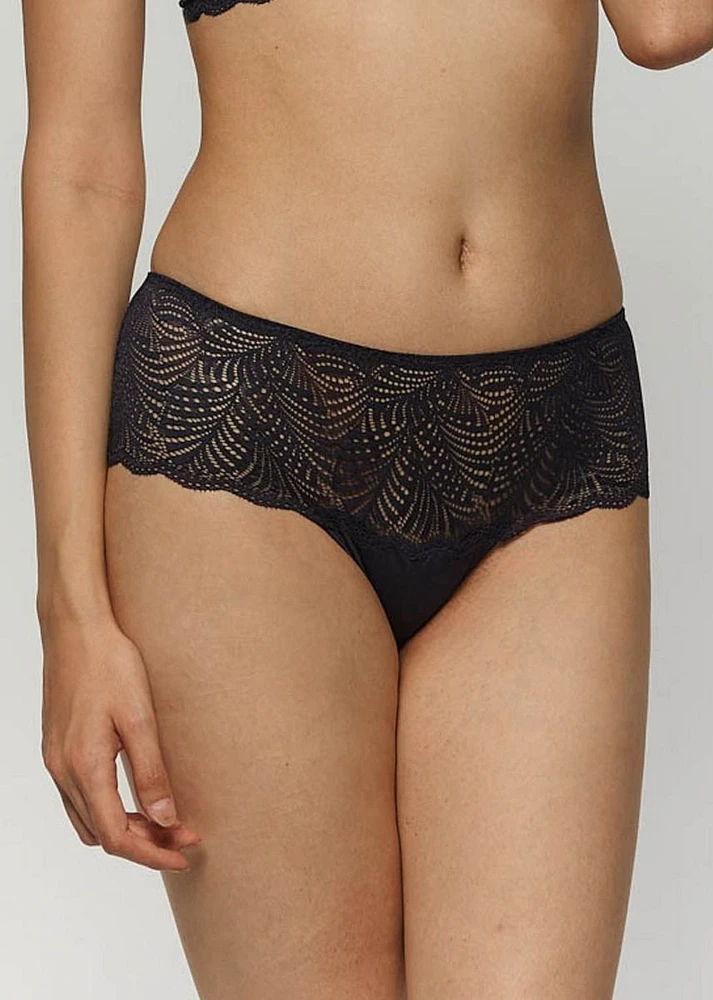 Shorty with lace