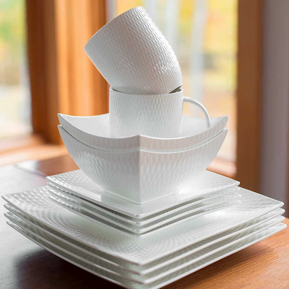 Diamond Square 16-Piece Dinnerware Set by Maxwell & Williams
