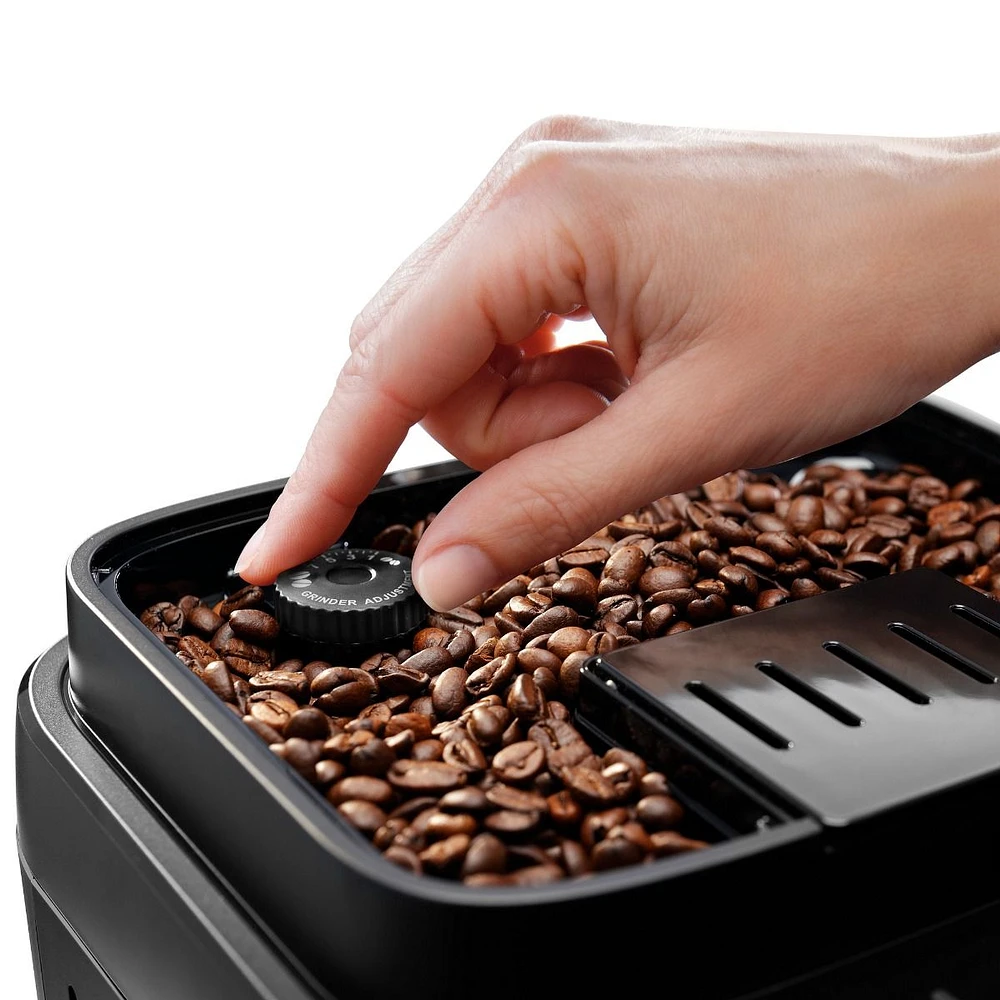 De'Longhi Magnifica Evo Hot or Cold Over Ice LatteCrema™ Fully Automatic Espresso & Capuccino Machine