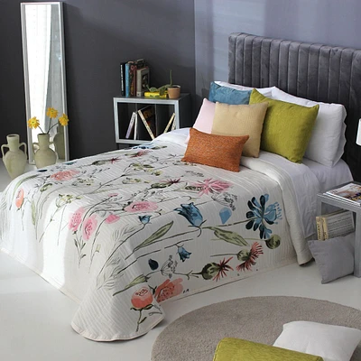 Neiva Bedspread