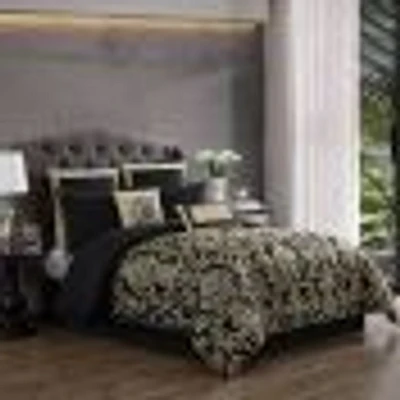 Swinton Comforter Set