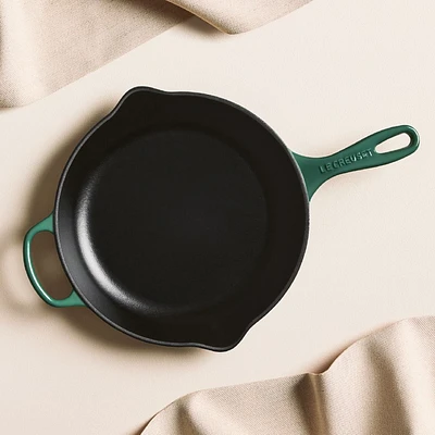 Le Creuset Signature 26 cm Iron Handle Skillet - Artichaut