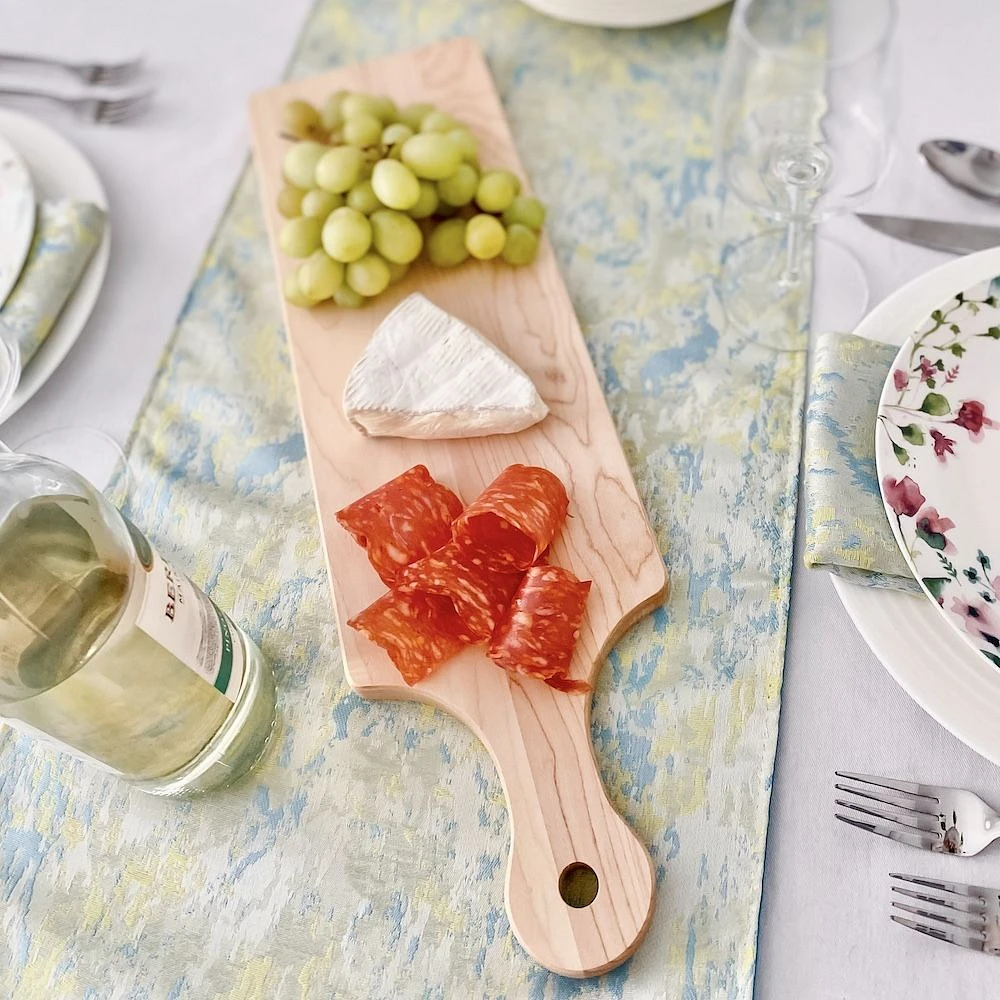 Maple Cutting Board with Handle by CL CUISILUXE