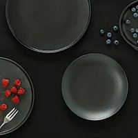 Caviar Coupe Plate by Maxwell & Williams (15 cm)