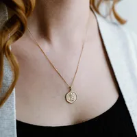 15MM Aquarius Zodiac Disc Pendant in 10kt Yellow Gold with Chain