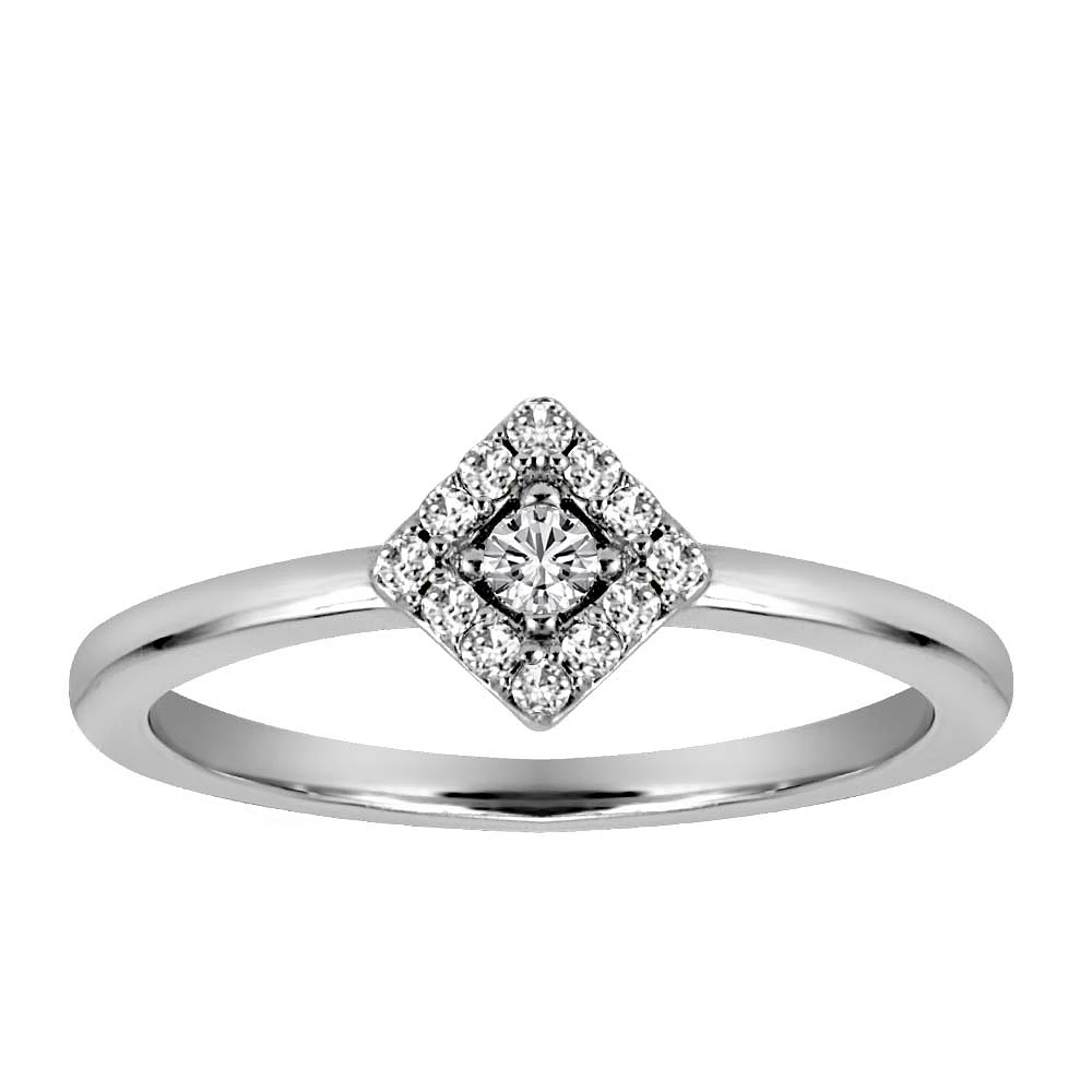 Ring with Cubic Zirconia in Sterling Silver