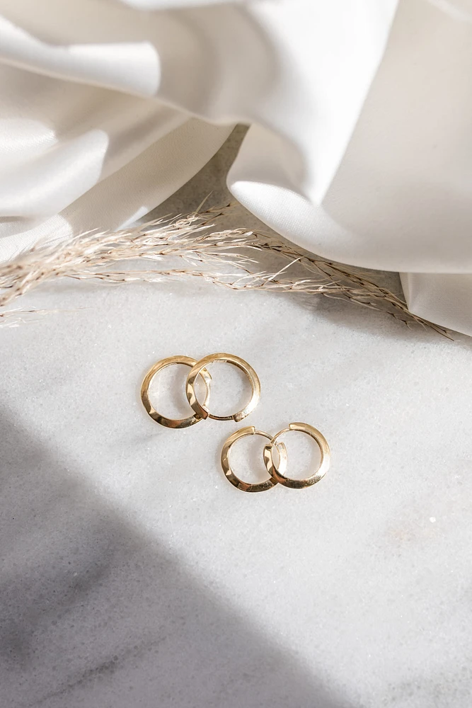 18MM Huggies Hoop Earrings in 10kt Yellow Gold
