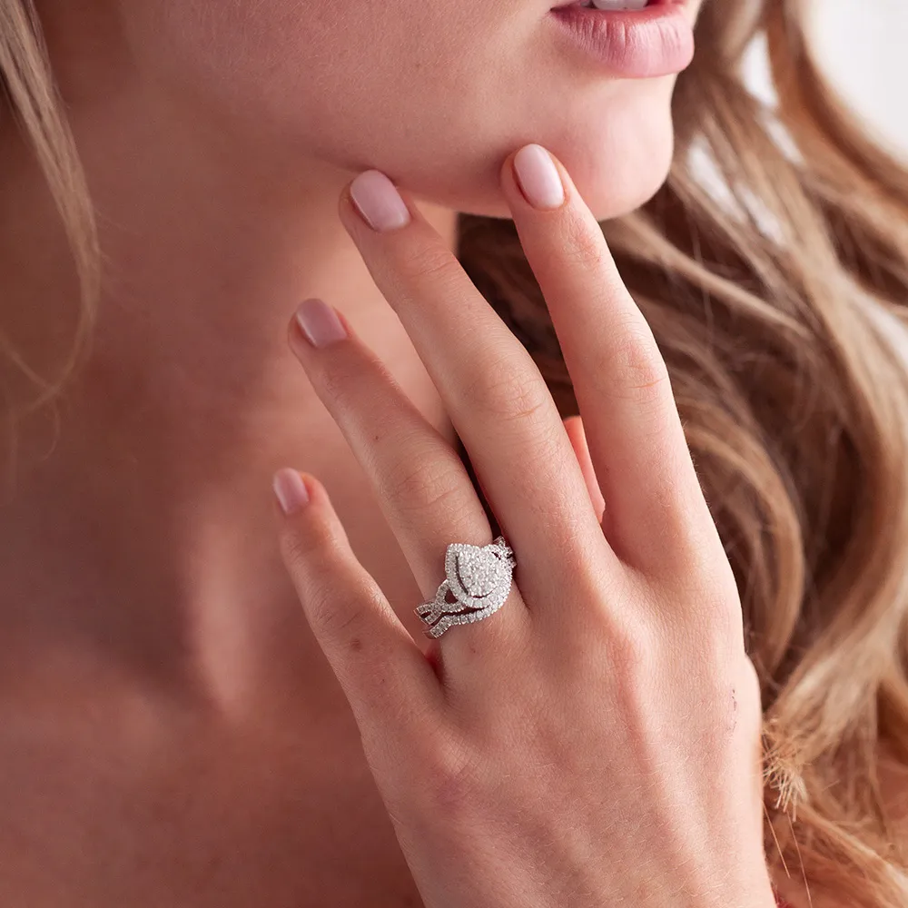 Bridal Set with 1.00 Carat TW of Diamonds in 10kt White Gold