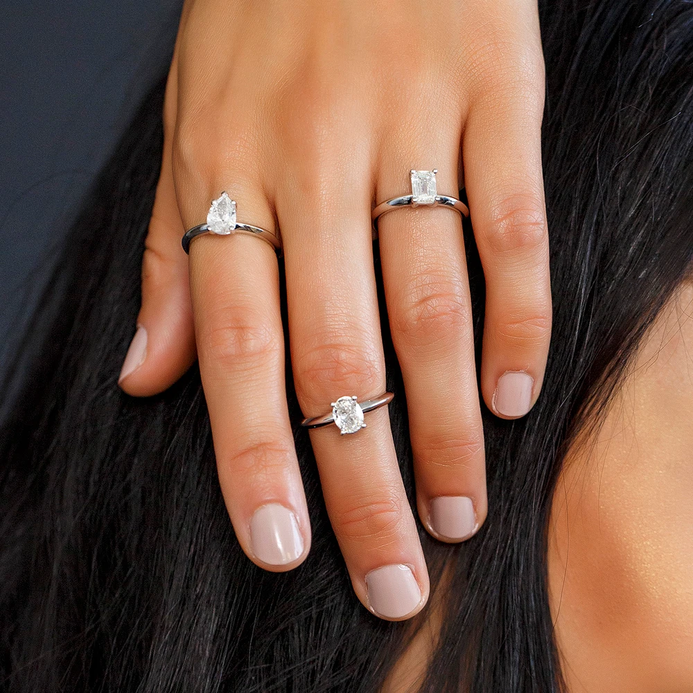 Pear Solitaire Engagement Ring with 1.00 Carat Diamond in 14kt White Gold