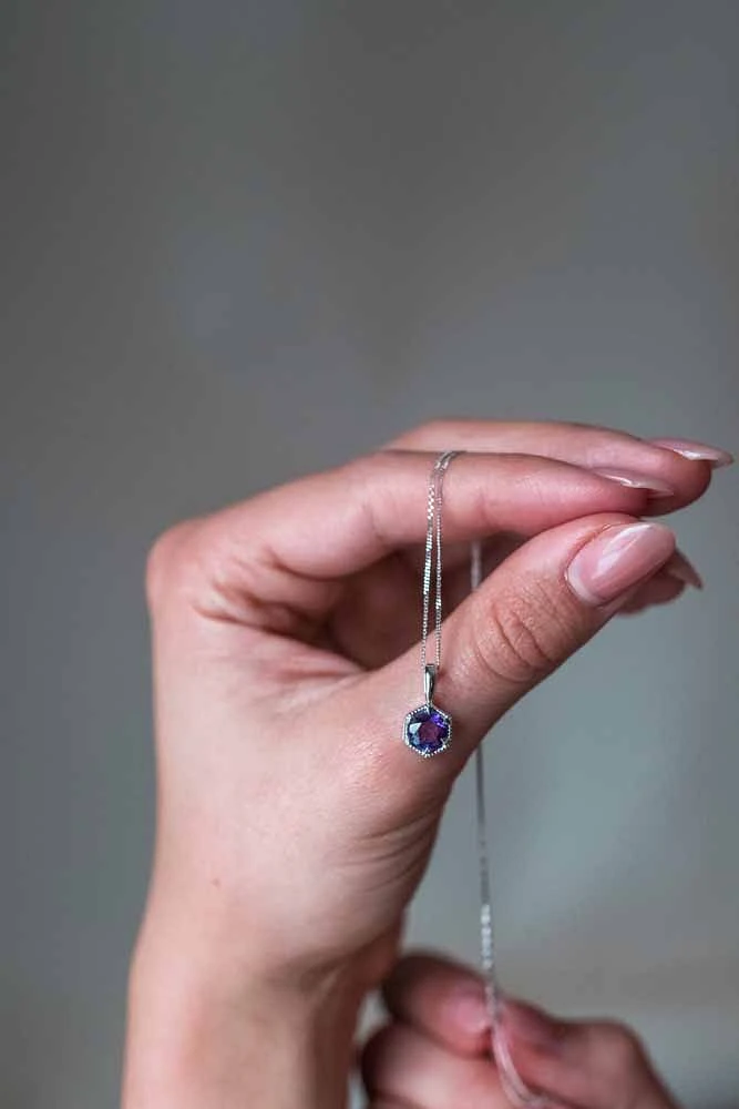 Pendant with 5.5MM Amethyst in 10kt White Gold with Chain