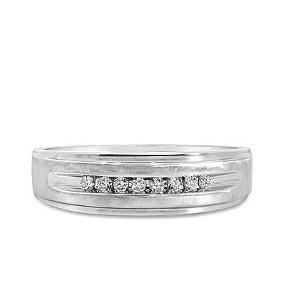 Men’s Ring with Carat TW of Diamonds in 10kt Gold