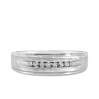 Men’s Ring with Carat TW of Diamonds in 10kt White Gold