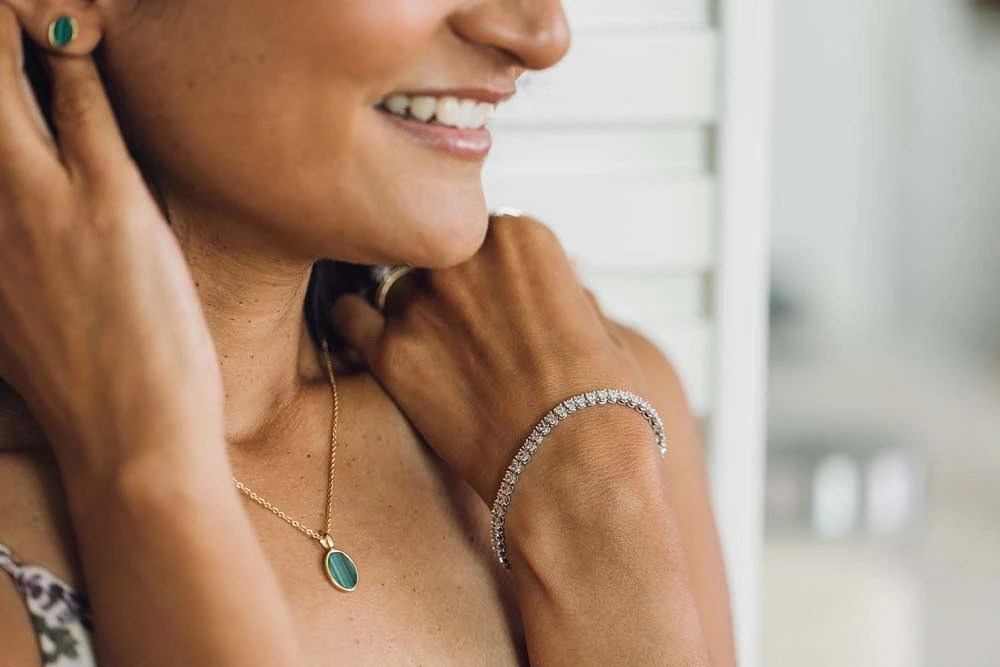 Oval Pendant with Malachite in Gold Plated Sterling Silver