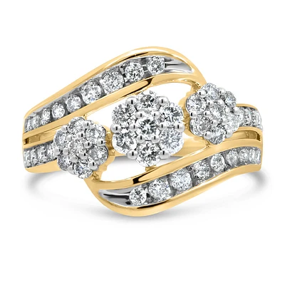 Ring with Carat TW of Diamonds in 10kt Yellow Gold