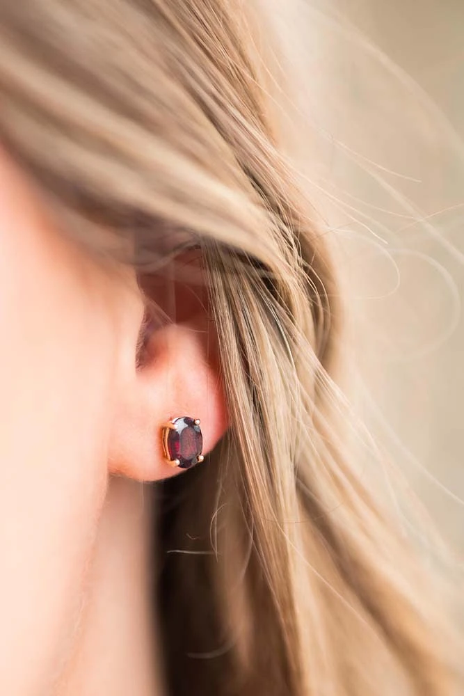 Oval Stud Earrings with Garnet in 10kt Yellow Gold