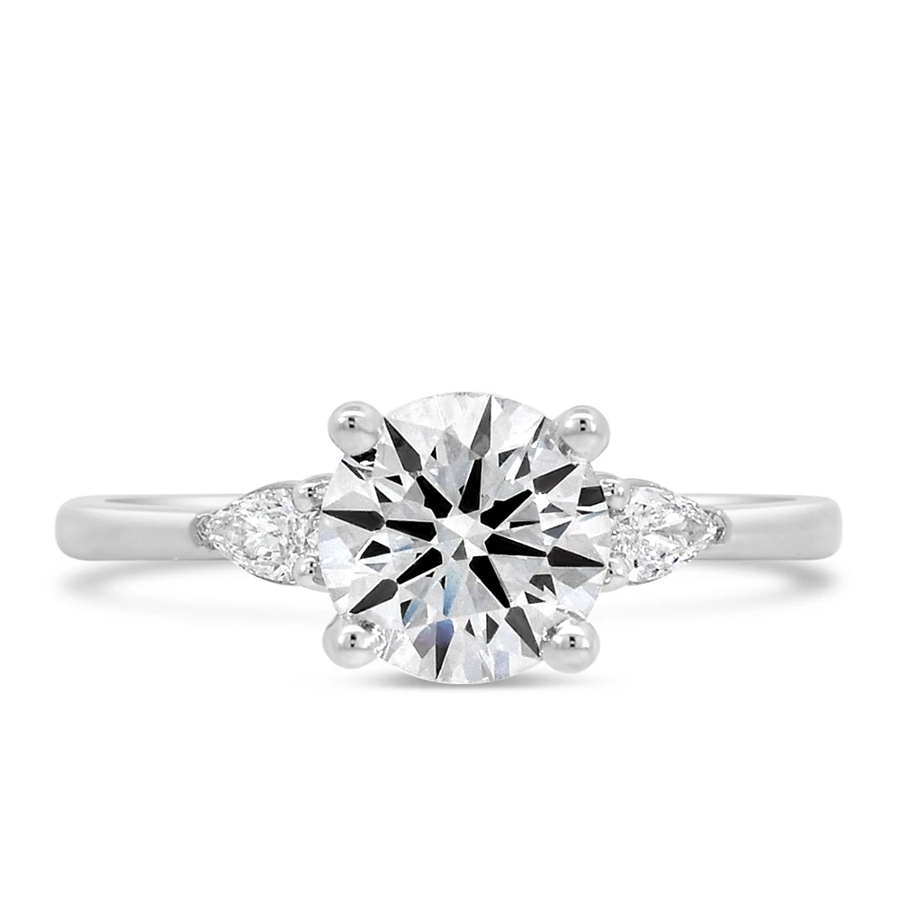 Round Brilliant Engagement Ring with Carat TW of Lab Created Diamonds in 14kt Gold