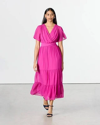 Robe maxi étagée à manches courtes et col V