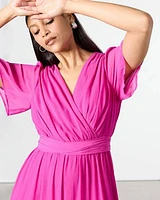 Short-Sleeve Tiered Maxi Dress with V Neckline