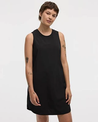 Robe sans manches à col rond