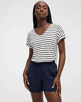 T-shirt rayé à col V