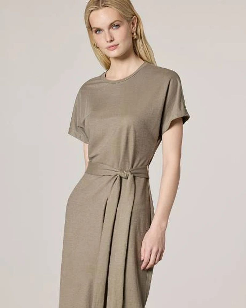 Short-Sleeve Crew-Neck Shift Dress