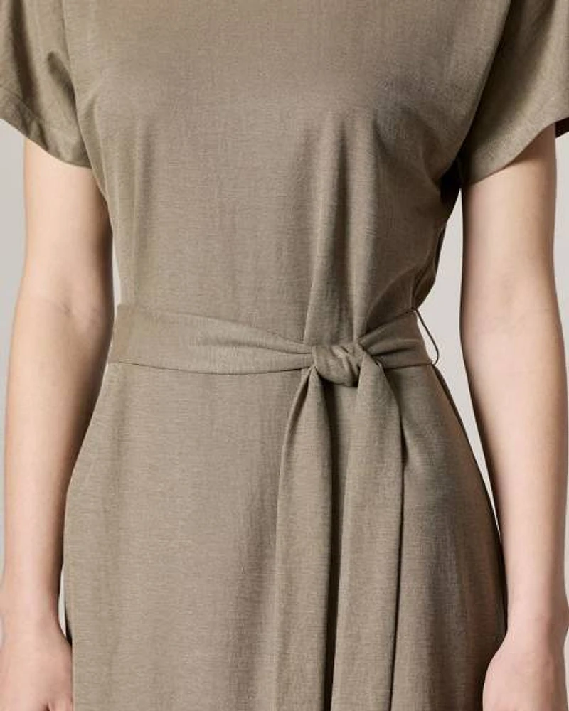 Short-Sleeve Crew-Neck Shift Dress