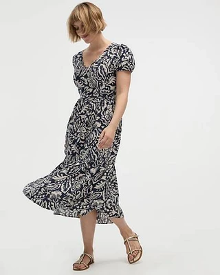 Robe à manches courtes et col V