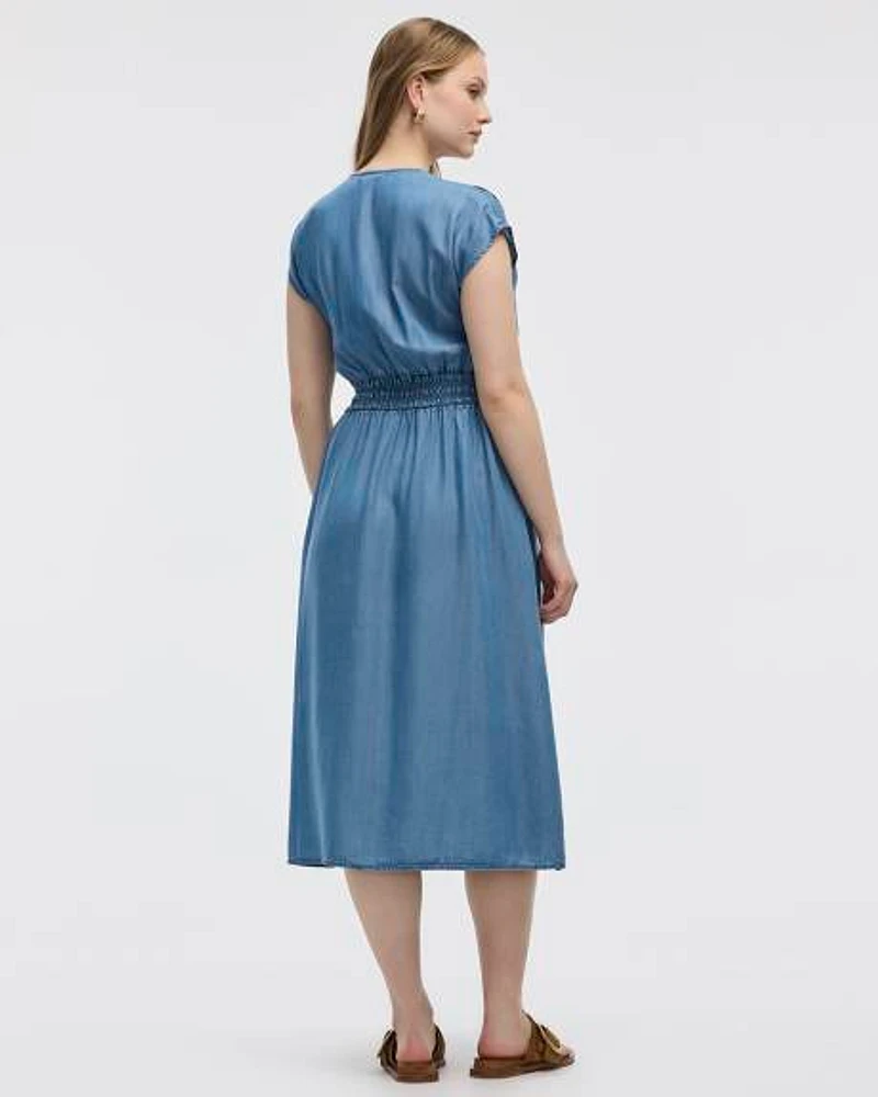 Robe midi à manches très courtes et col V