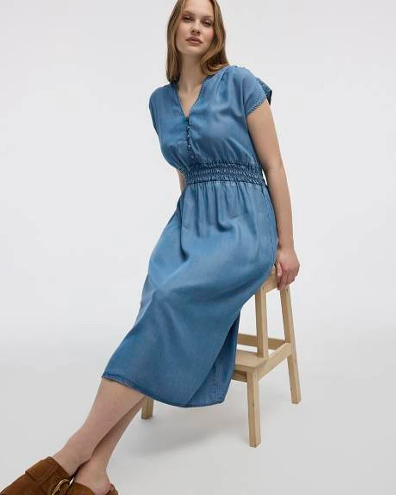 Robe midi à manches très courtes et col V