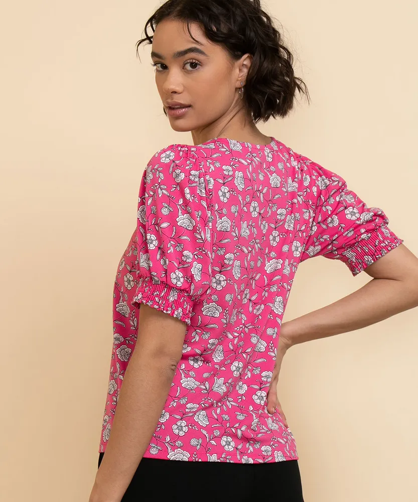 Puffed Sleeve Scoop Neck Top