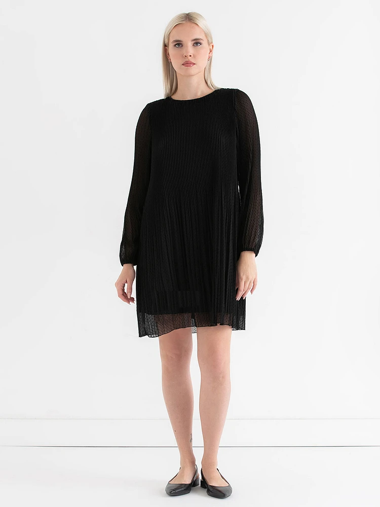 Scoop Neck Release Pleat Knee-Length Dress