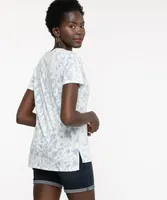 V-Neck Step Hem Tee