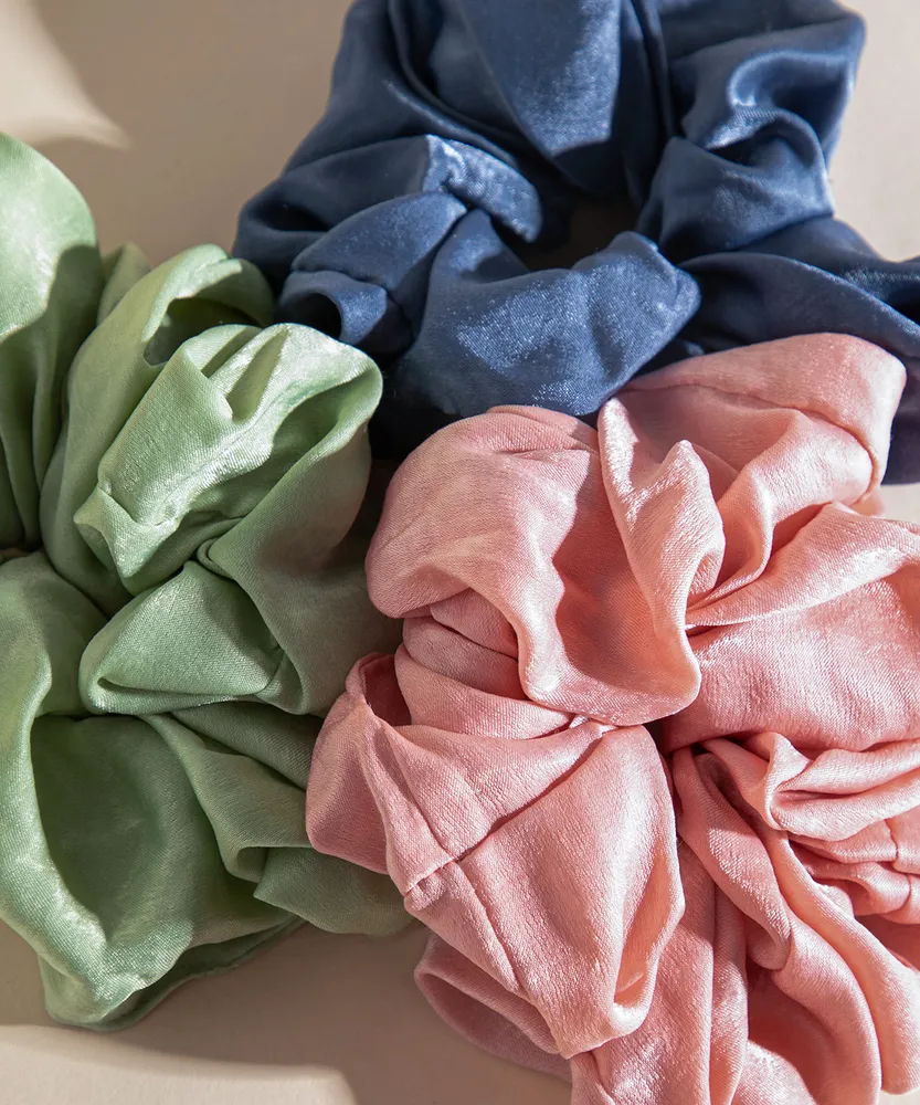 Oversized 3-Pack Satin Scrunchies