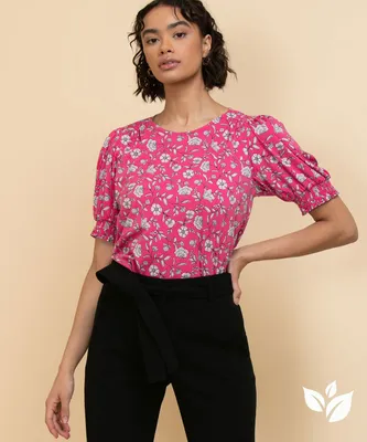 Puffed Sleeve Scoop Neck Top