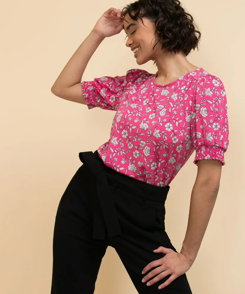 Puffed Sleeve Scoop Neck Top