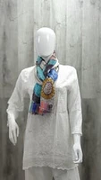 Cashmere scarf crayons