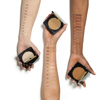 DUAL FINISH – Multi-tasking Longwear Powder Foundation