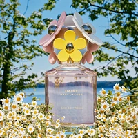 Daisy Eau So Fresh de Toilette with Raspberry, Wild Rose, Grapefruit & Soft Musks