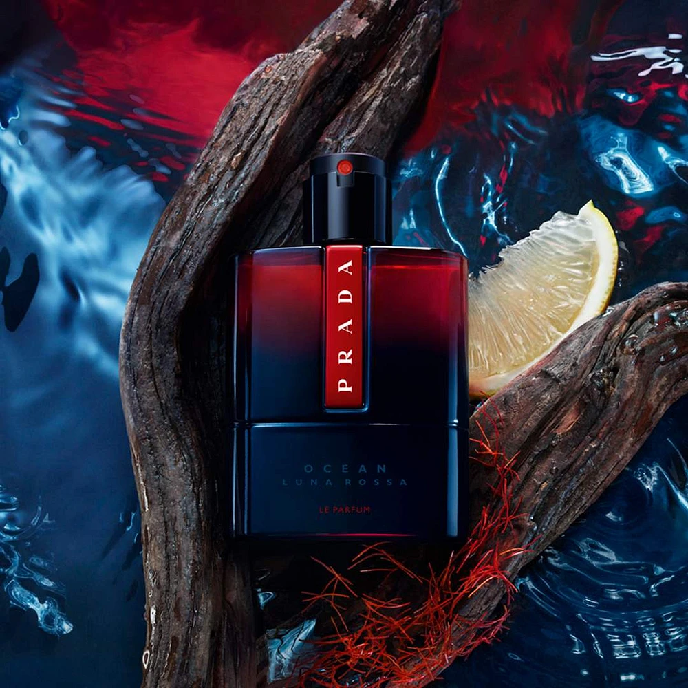 Luna Rossa Ocean Le Parfum with Lemon & Oakwood