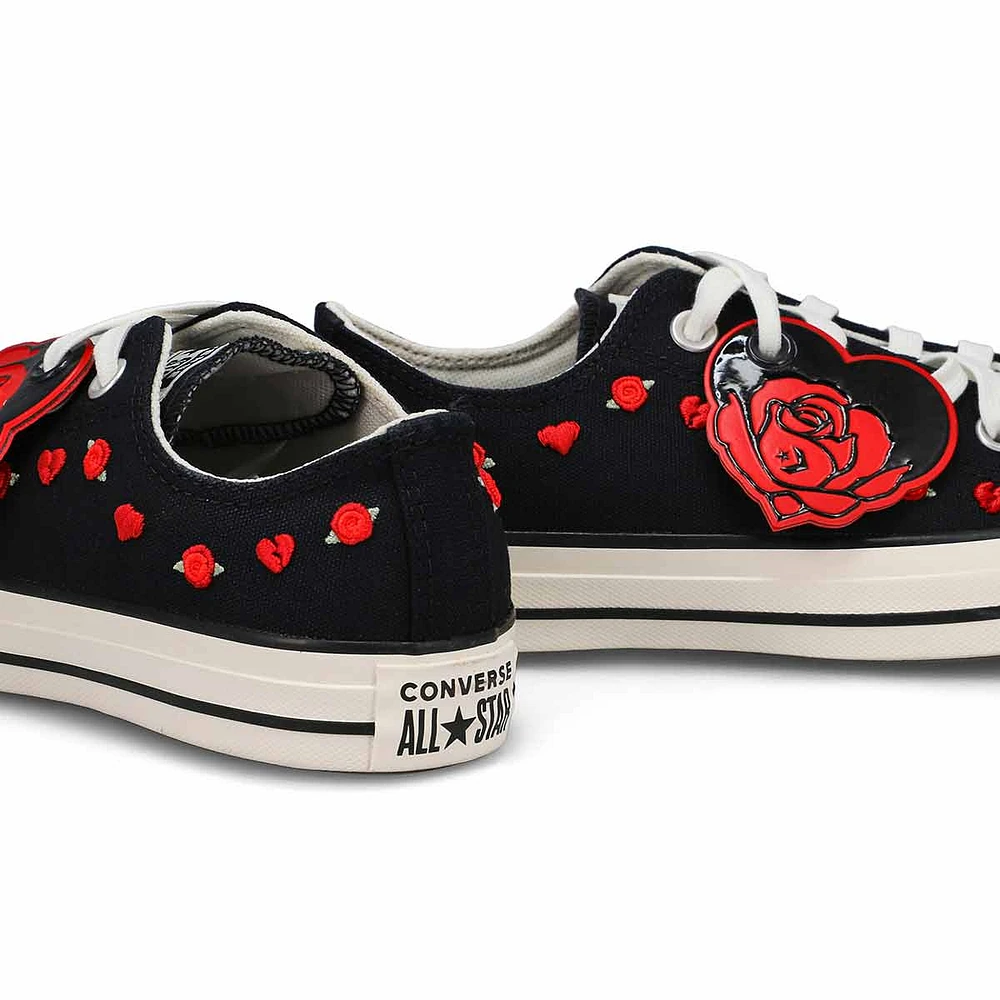 Women's Chuck Taylor All Star Love me, Me Not