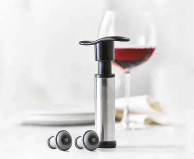 Pompe à vin et bouchons Monsieur Bar