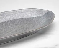 Assiette en grès en forme de feuille Linen, gris
