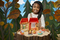 Peppa's Woodland Club La cabane forestière, inclut 1 cabane, 3 figurines de 7,5 cm et 6 accessoires - Notre exclusivité