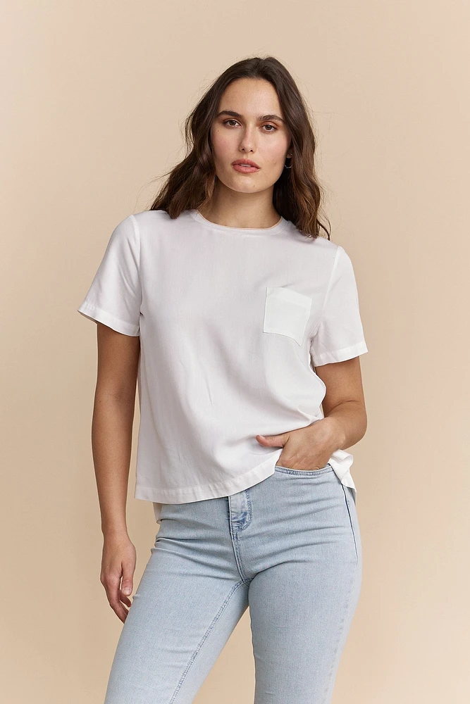 Haut ample avec détail au cou