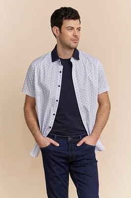 Semi-fitted shirt with contrasting collar